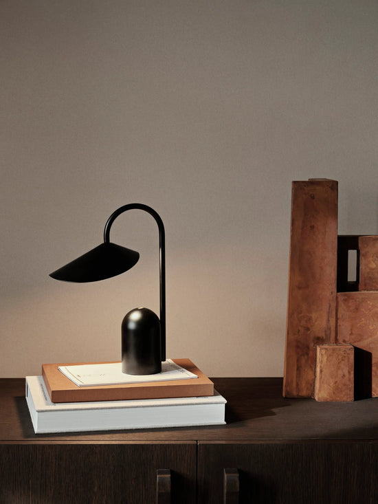 Arum Portable Lamp Black