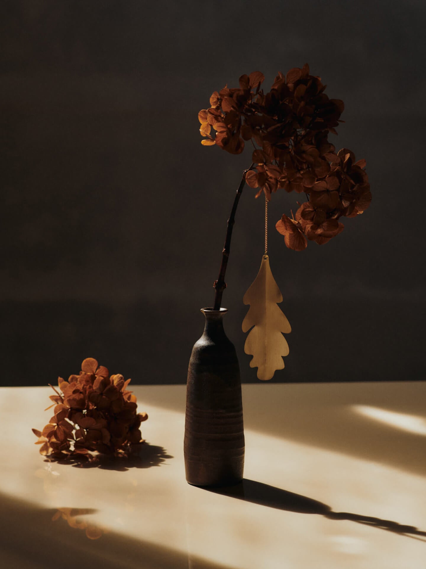 OAK Leaf Ornamente BRASS