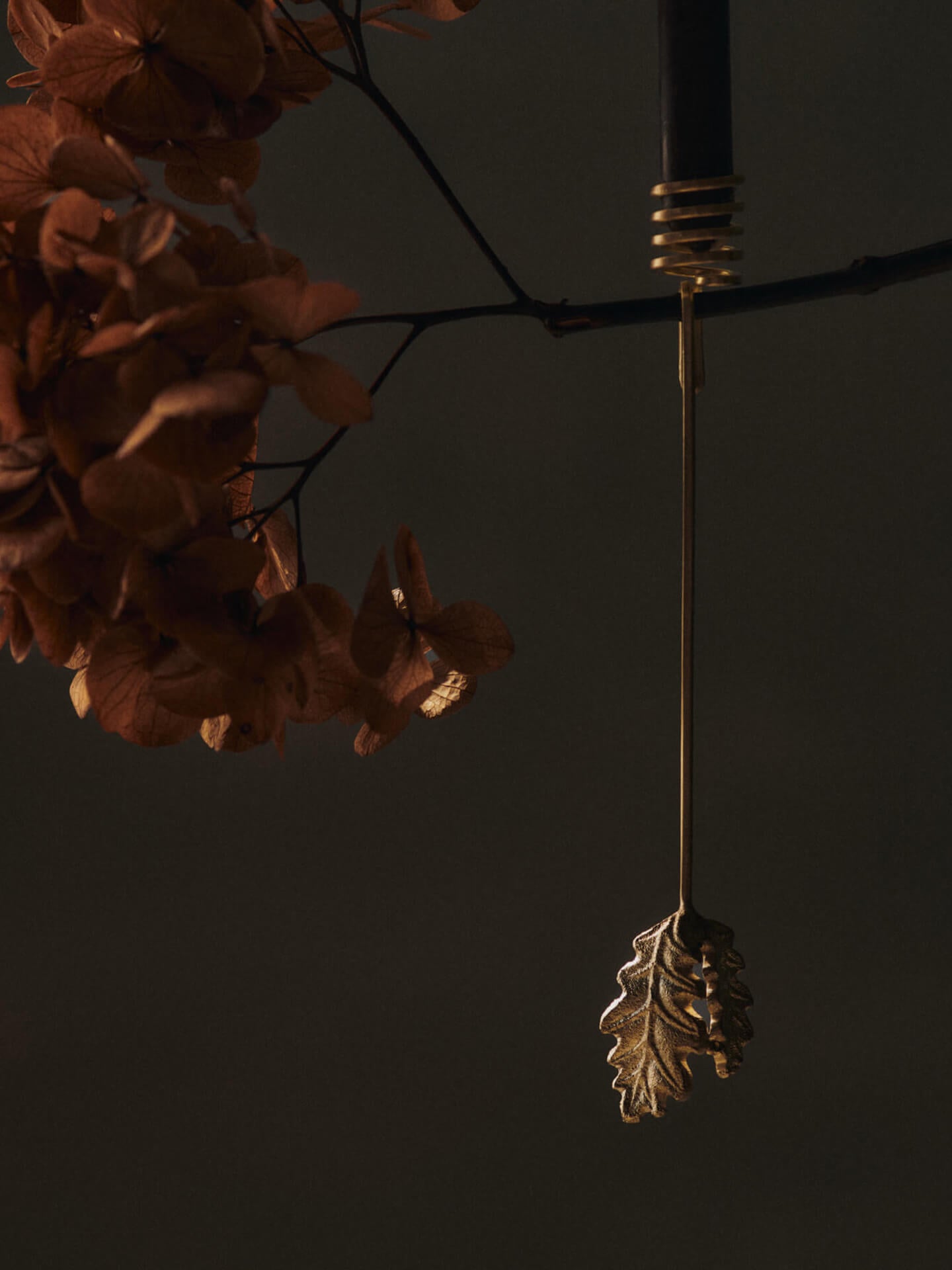 OAK Kerzen Baumhalter BRASS