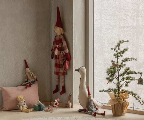 PIXY Wichtel Mädchen NO: 3 mit Trägerrock