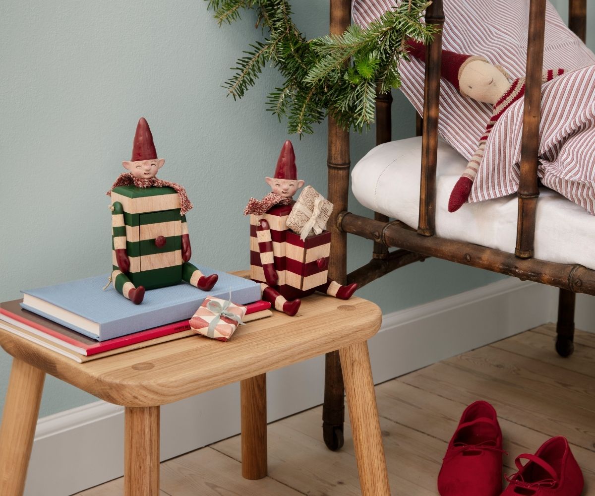 ELF rot/weiß getsrift mit Schublade