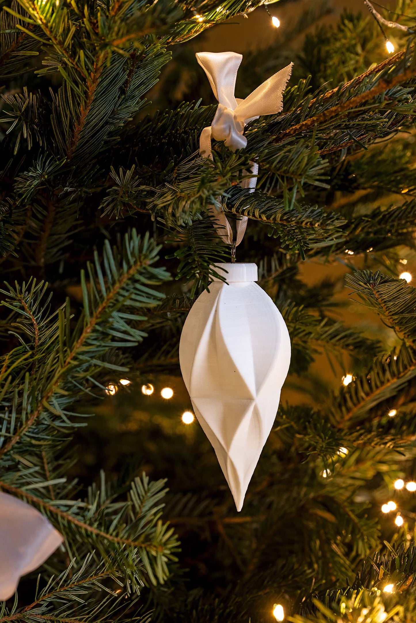 Porzellan Ornament DIMOND