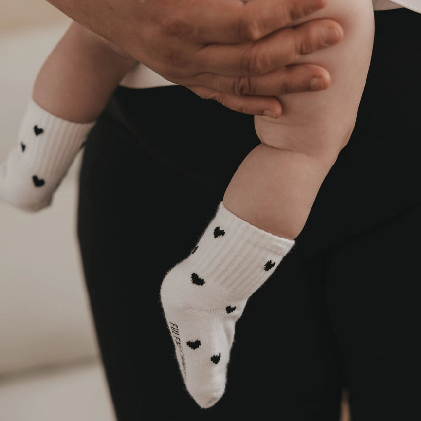 BABY Söckchen Herzen schwarz 16-18 Monate