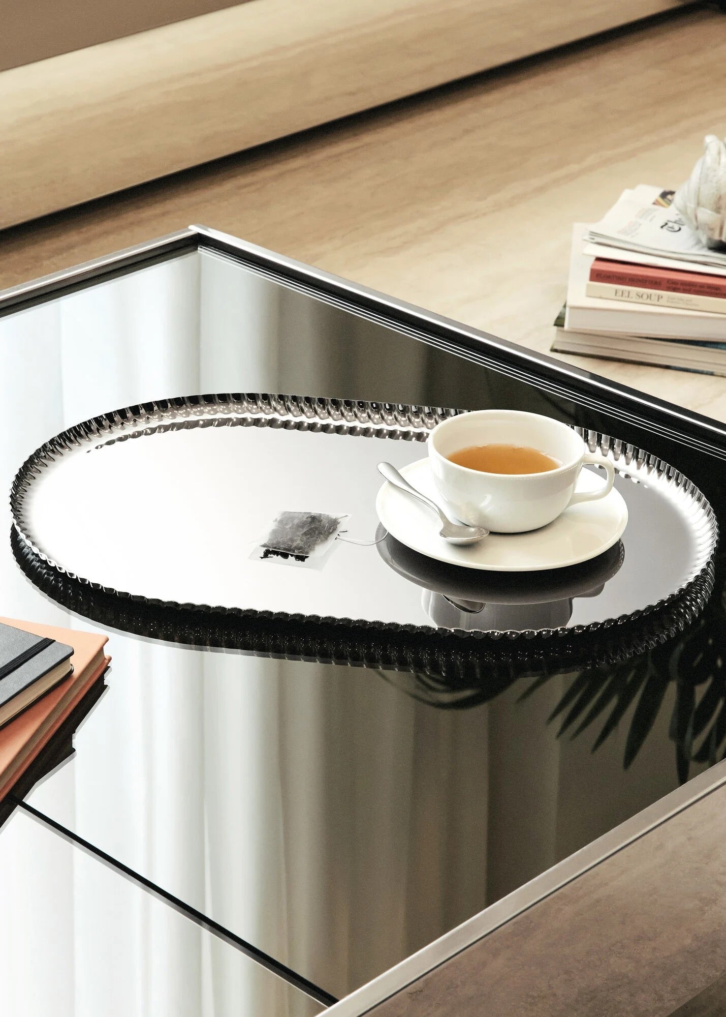 PLEATS Tablett Edelstahl oval