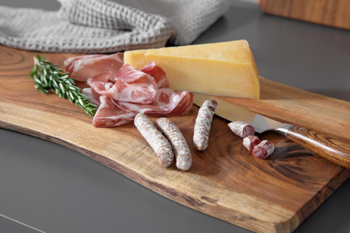 RAW. Cuttingboard geölt 25 X 45 cm