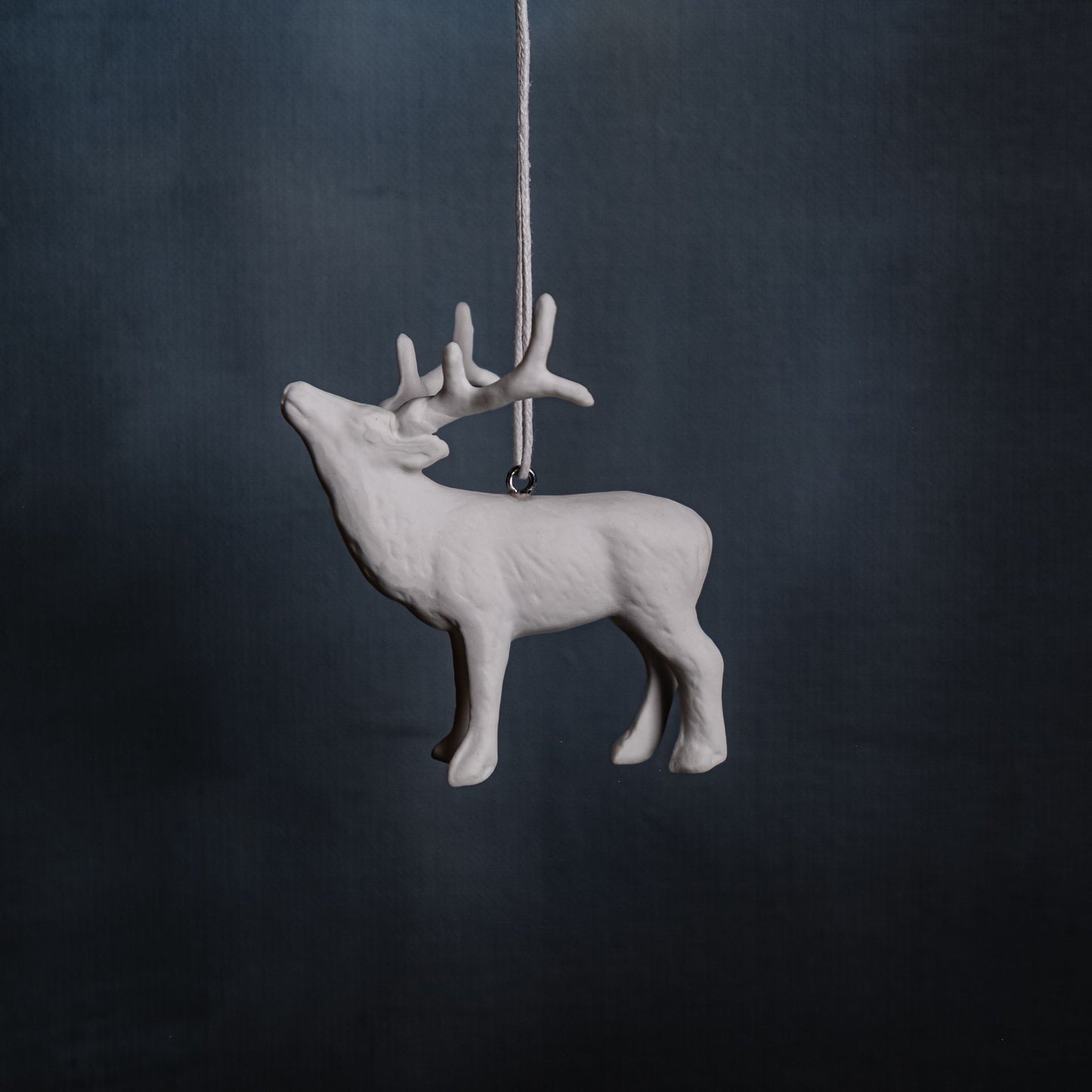 Hirsch HÄNGER weiß Bone China
