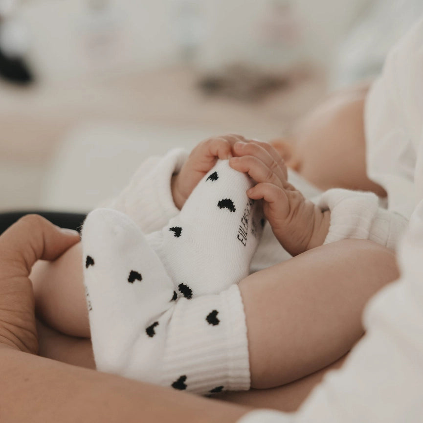 BABY Söckchen Herzen schwarz 16-18 Monate