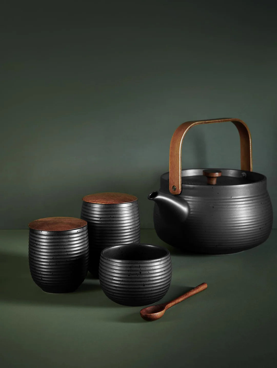 JAPANDI Teekanne mit Holzgriff, black