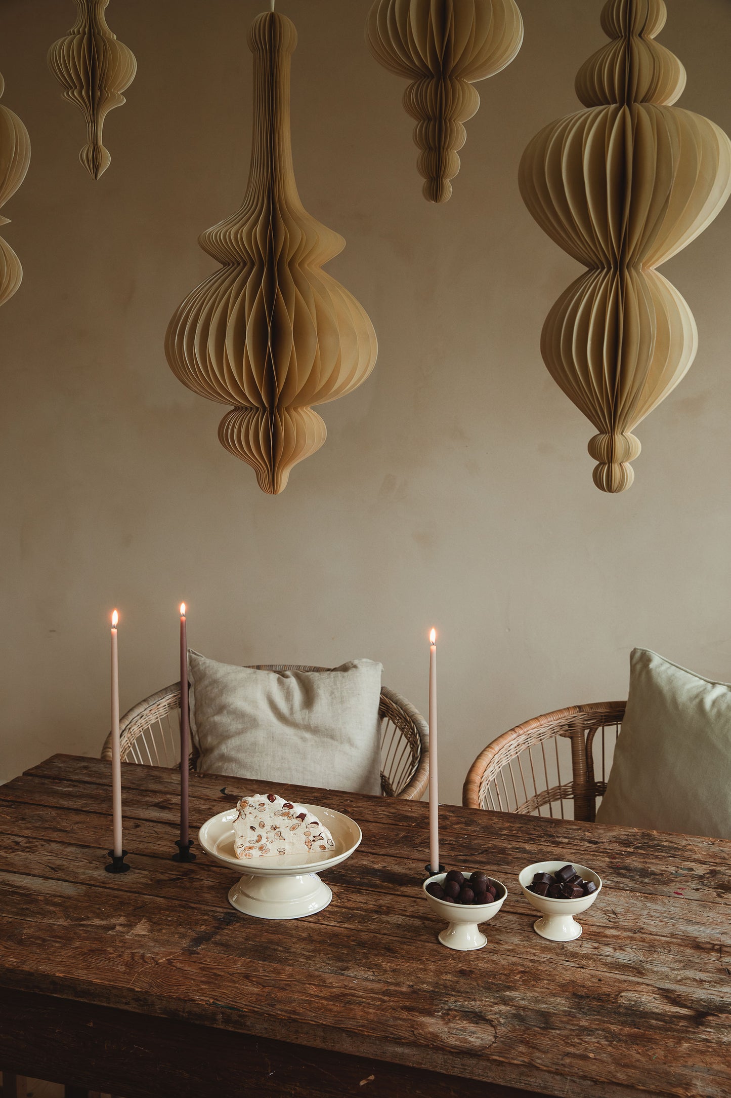 Honeycomb ORNAMENT 40 cm Shell