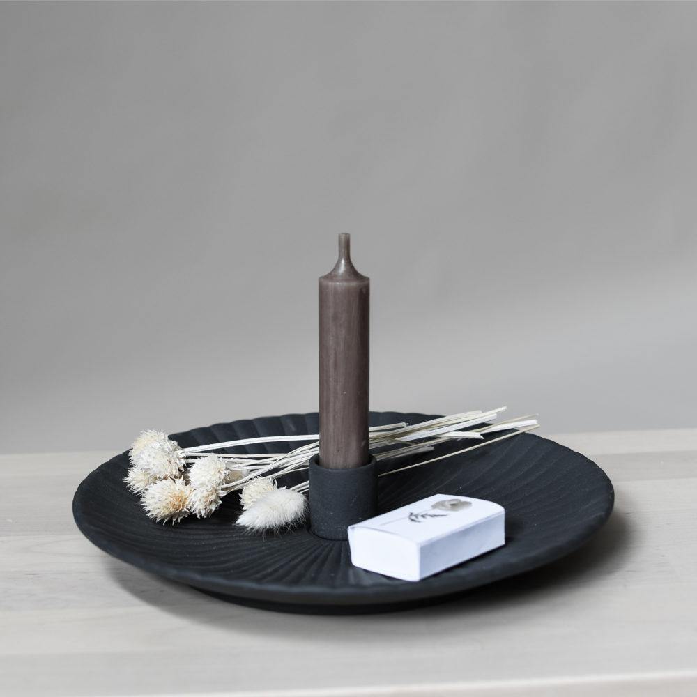 Laden Sie das Bild in den Galerie-Viewer, Holmby Large dark grey candlestick - Cucina-Laura
